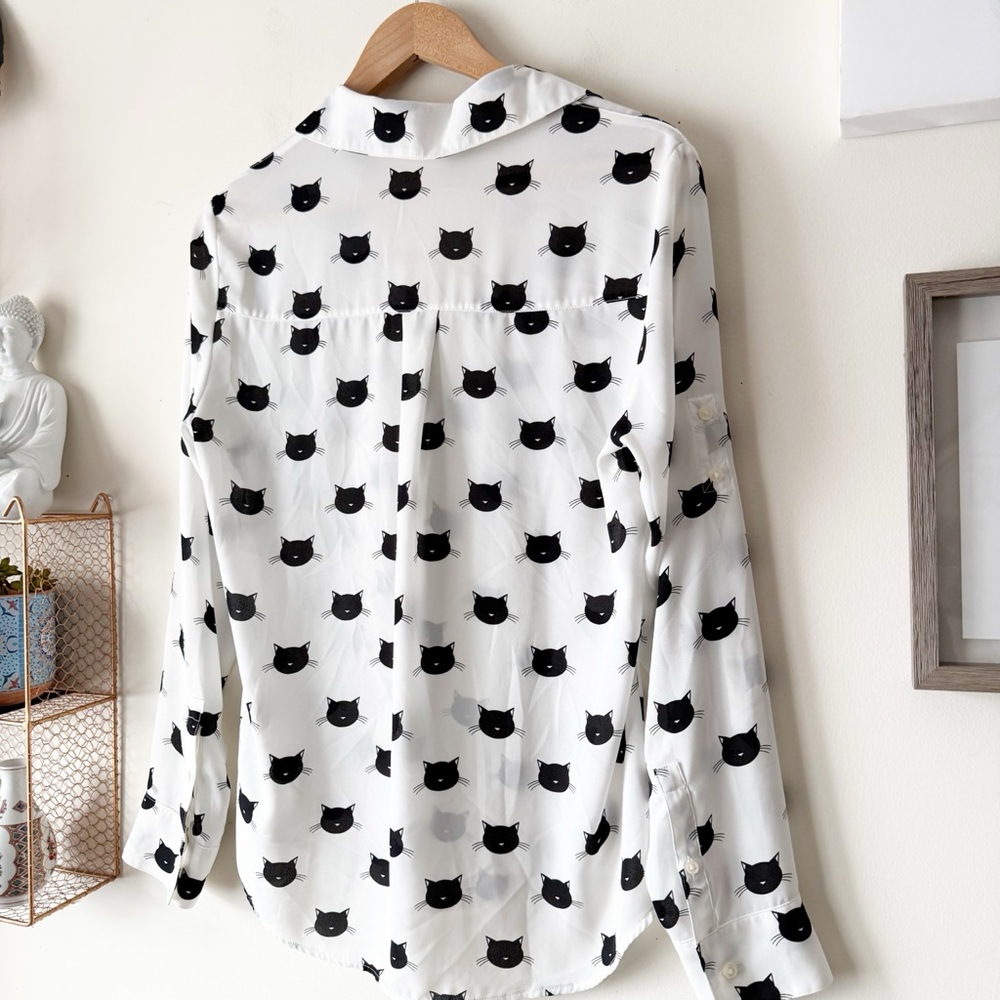 Express Portofino Button Down Blouse Ivory Black Cat Rare Print Size Small - Picture 10 of 14